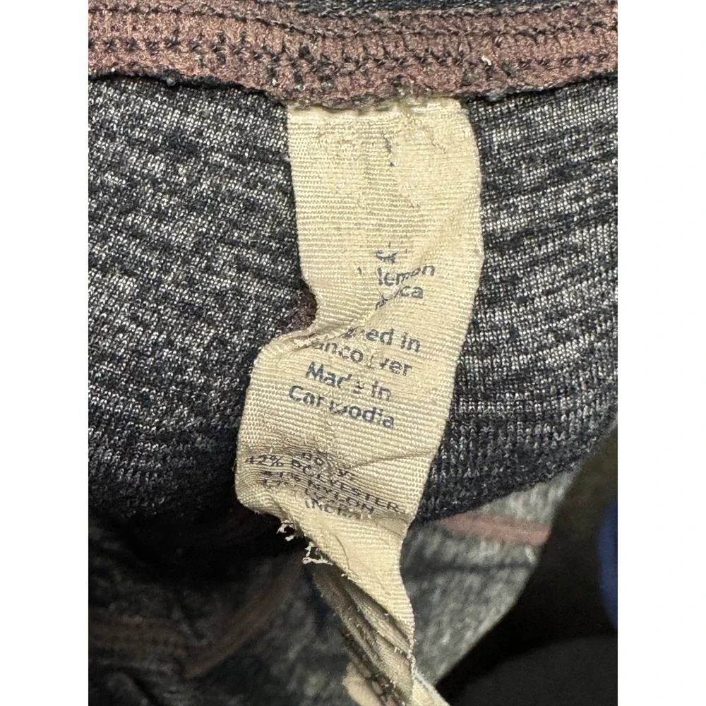 Lululemon‎ Size 2 Gather and Crow Crops Flare Leggings Gray Heathered Athletic
